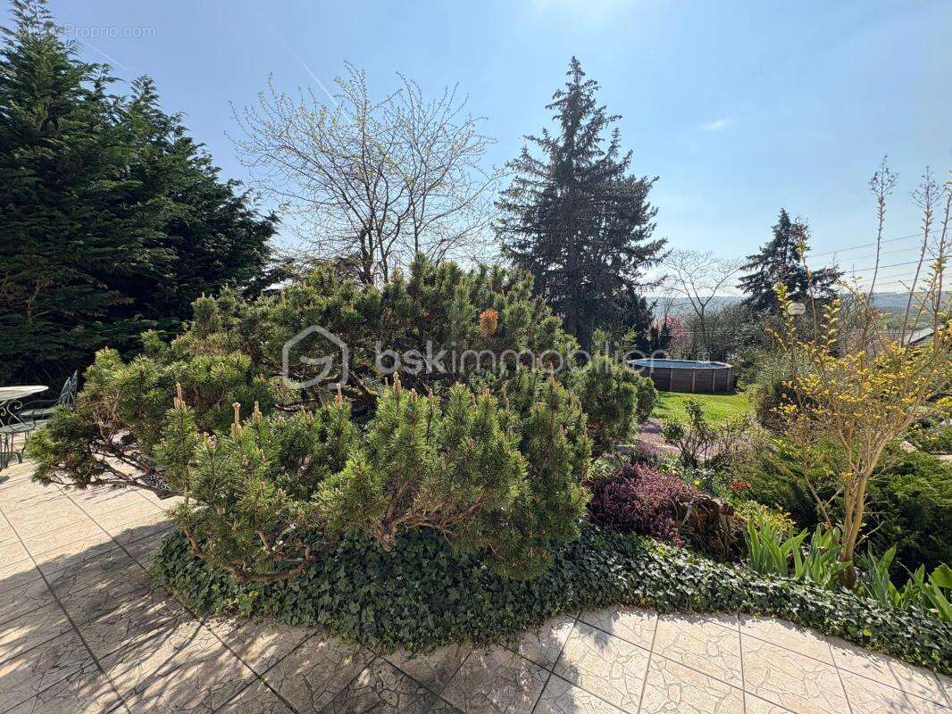 Maison à MARCOUSSIS