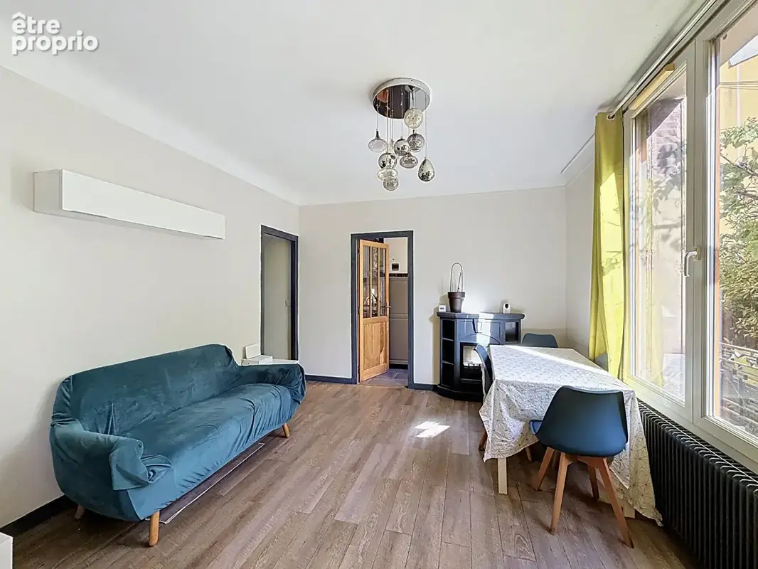 Montreuil, croix de chavaux, proche du parc des guilands, petite copropriete de 3 logements, appartement 3 pieces avec cave, gar - photo 2