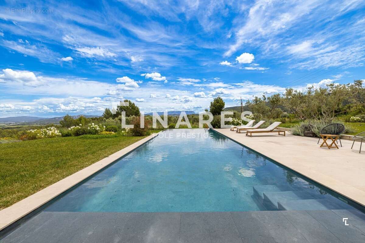 Domaine bellevue - mas de 459 m² - 13610 le puy sainte reparade - photo 2