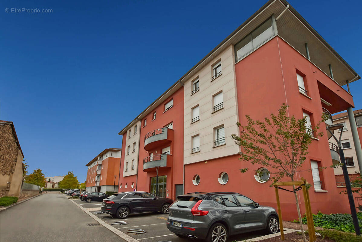 Appartement à LE COTEAU