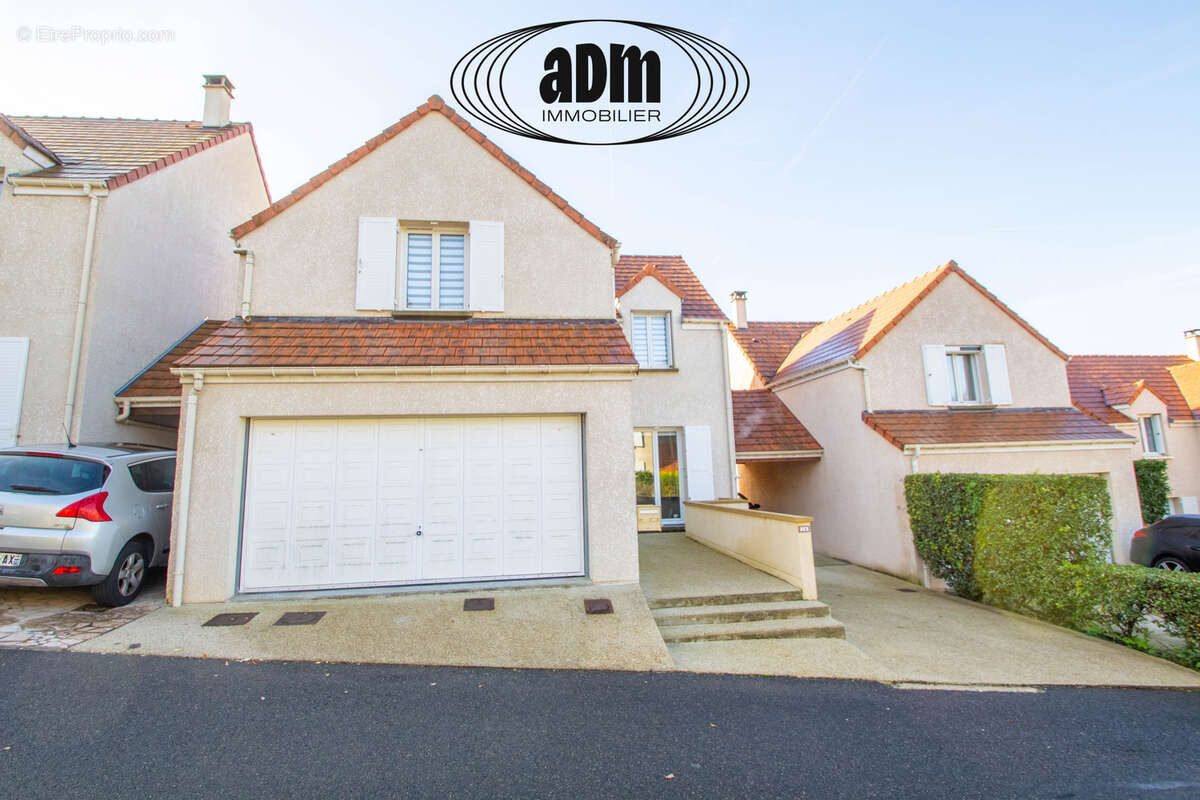 Maison à MAGNY-LE-HONGRE