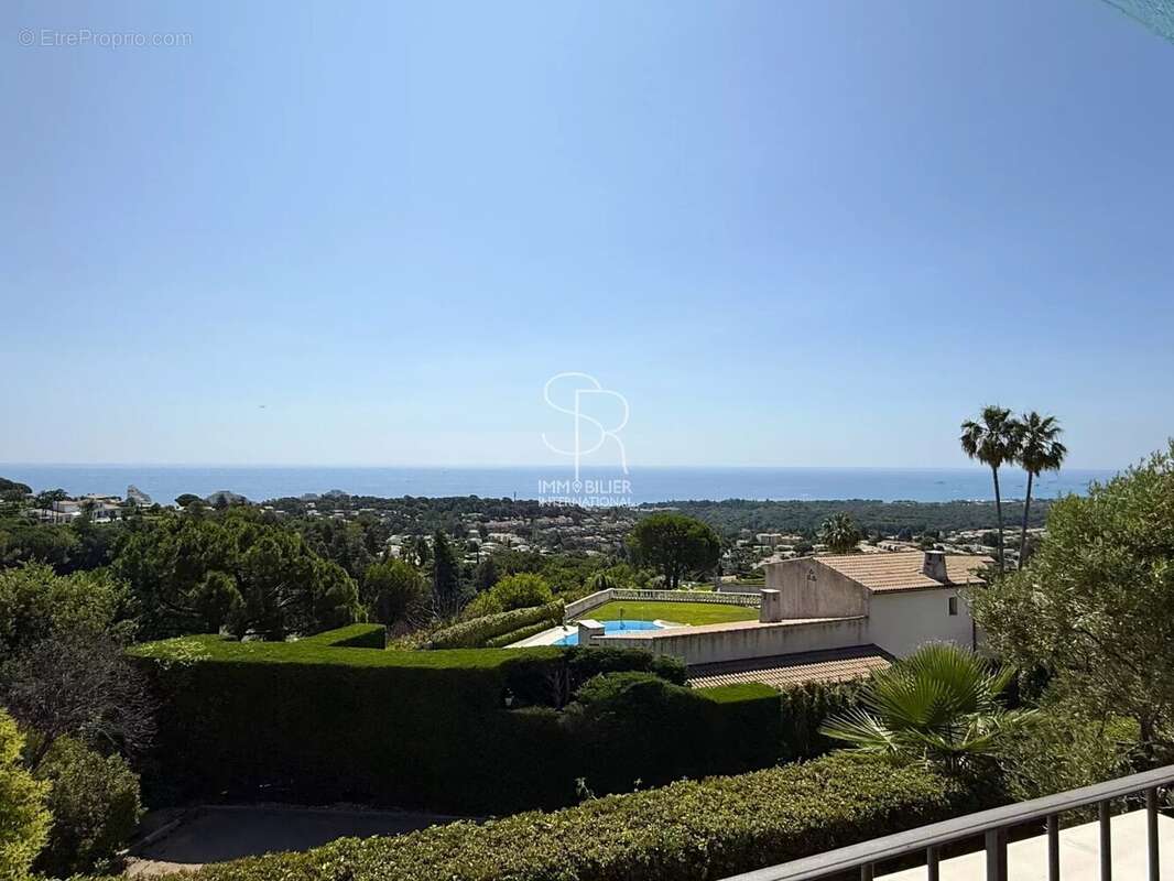 Appartement à VILLENEUVE-LOUBET