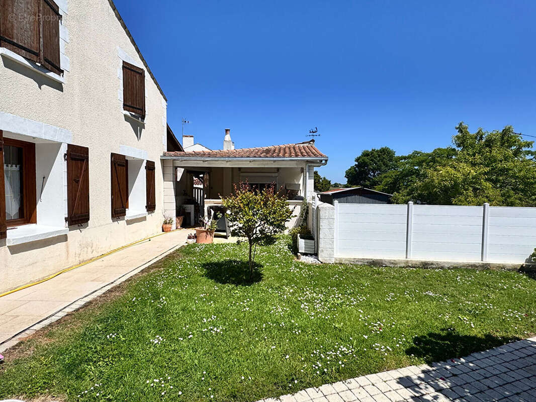 Maison à CABARIOT