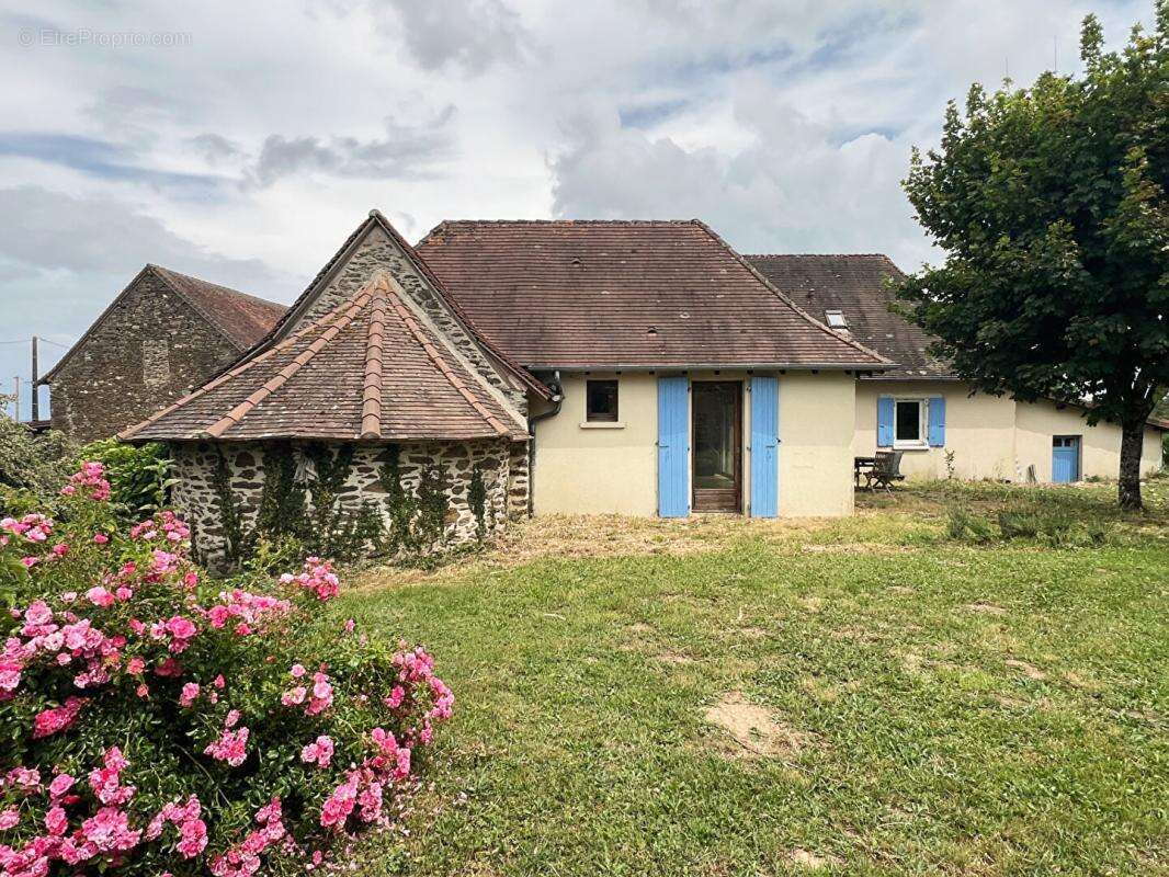 Maison à JUMILHAC-LE-GRAND