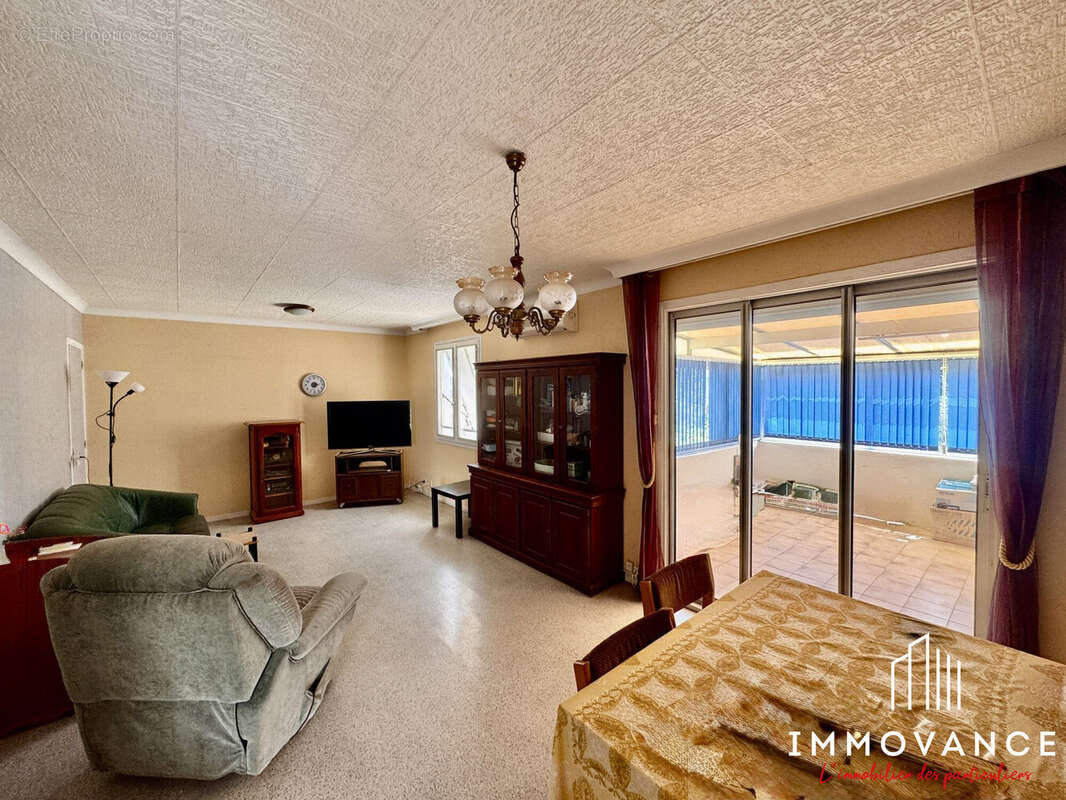 Maison à COURNONTERRAL