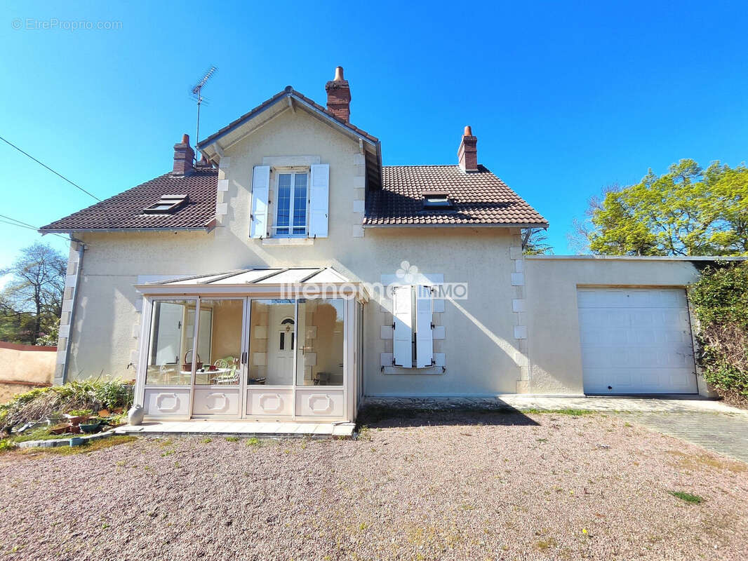 Maison 295 m² à Vierzon  - photo 6