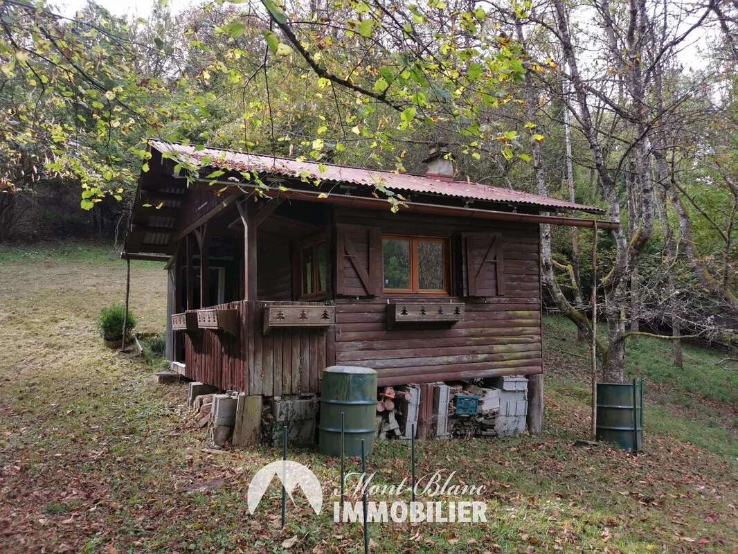 Terrain à MARIGNIER