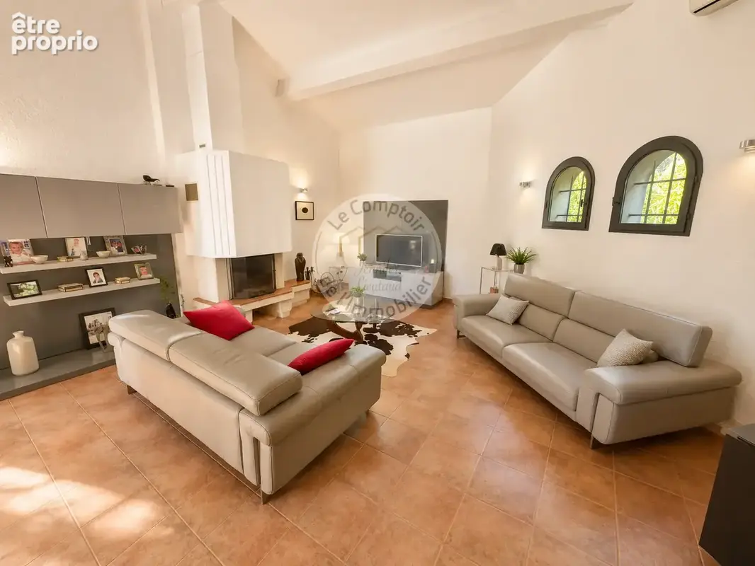 Rare à la vente   saint-julien   maison de 192 m2 sur 1 000 m2 de terrain avec piscine, t2 indépendant - photo 6