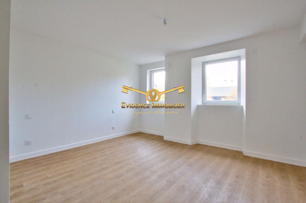 Appartement à GILLY-SUR-ISERE