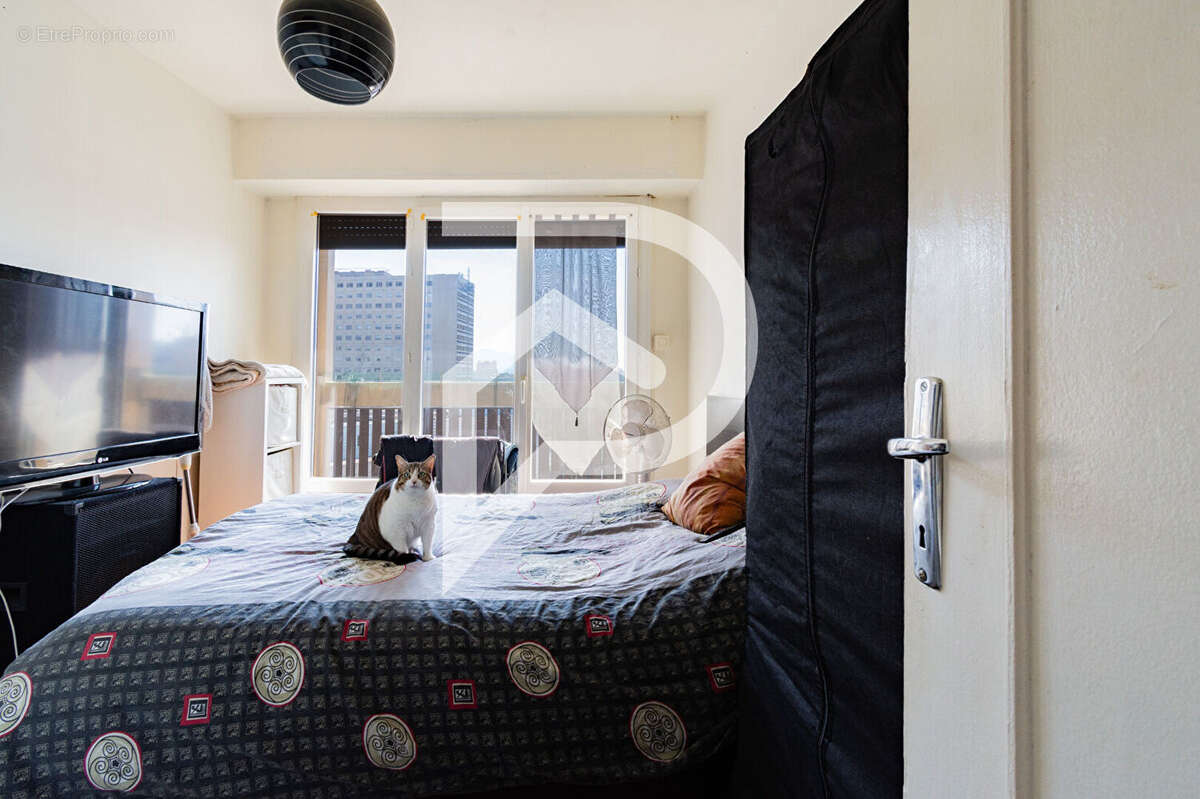 Appartement à MARSEILLE-5E