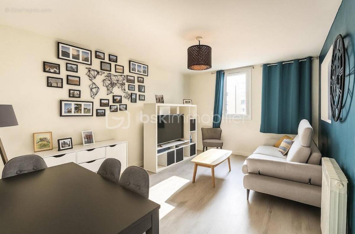 Appartement à VAUREAL