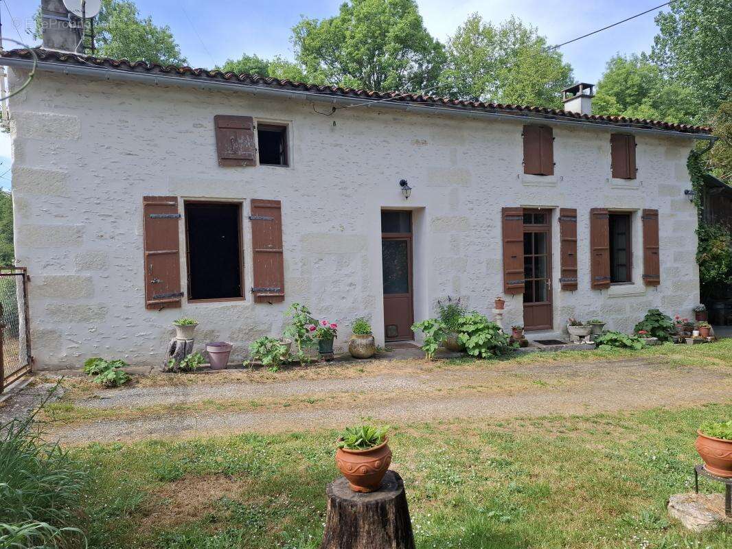 Maison à CHANIERS