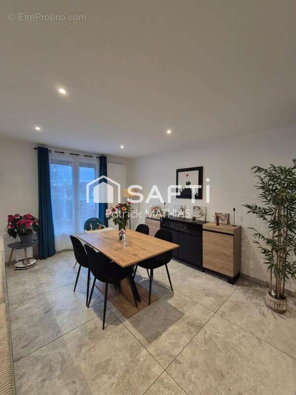 Photo 3 - Maison à VERON