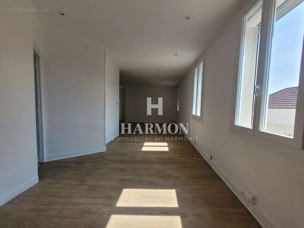 HARMON À VENDRE – Grand appartement a rénover - photo 2