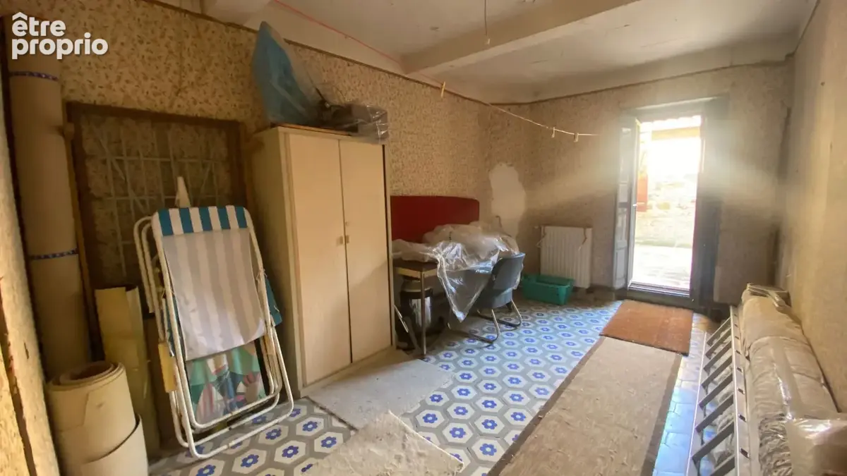 A vendre maison à rénover de 164 m2 avec cour et dépendances à Quarante   fort potentiel de division - photo 13