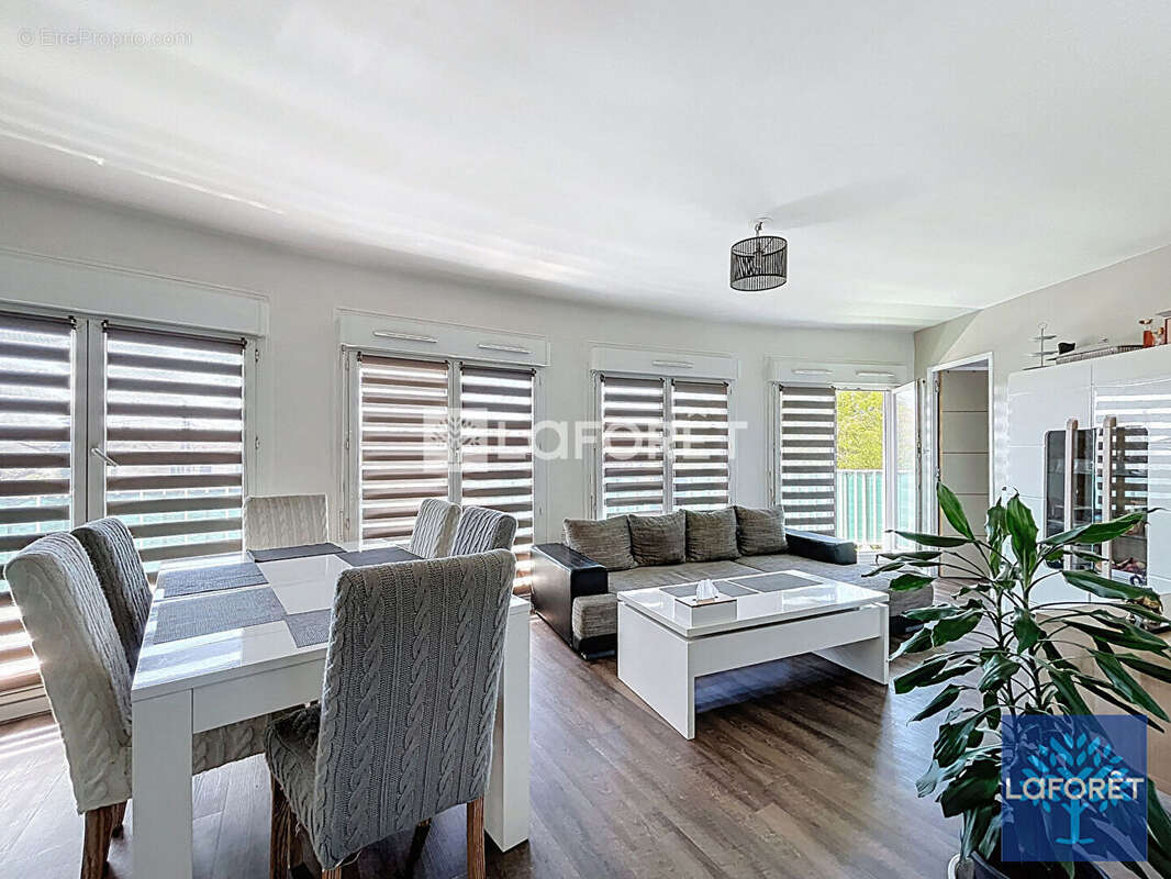 Appartement à VIGNEUX-SUR-SEINE