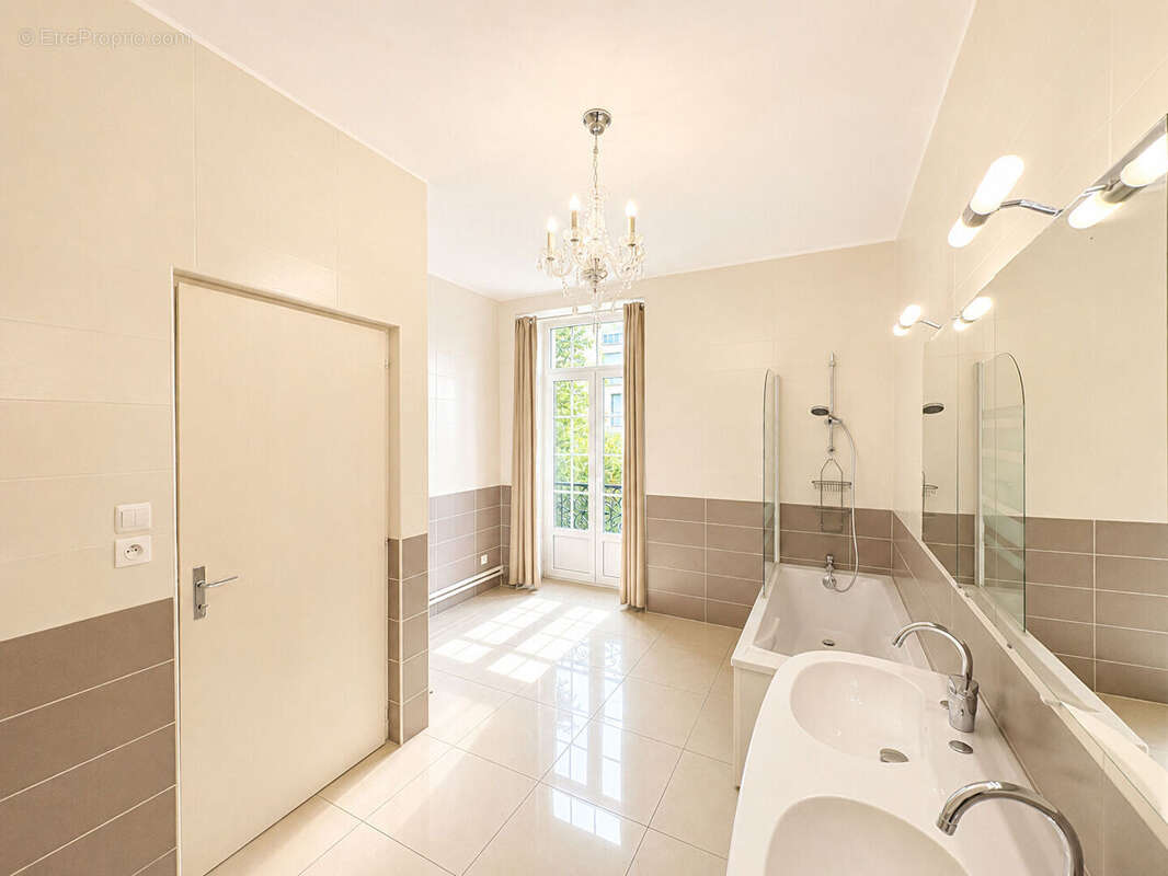 Appartement à CHARLEVILLE-MEZIERES