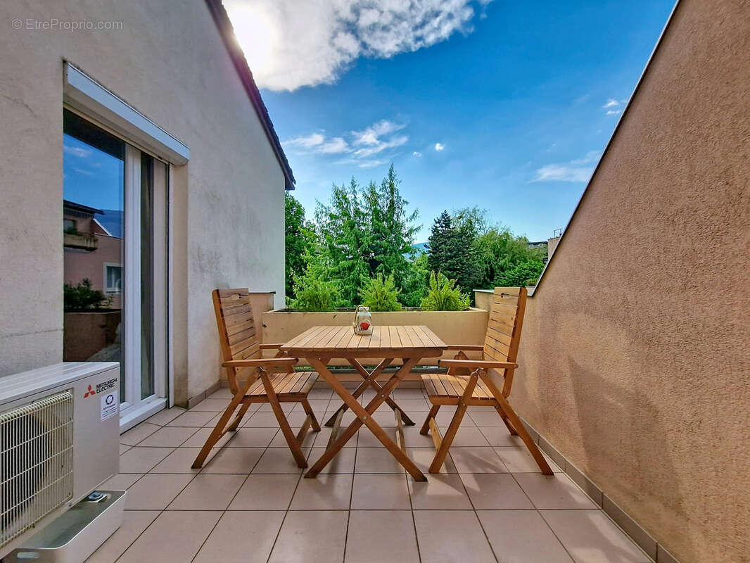 Appartement à GIERES
