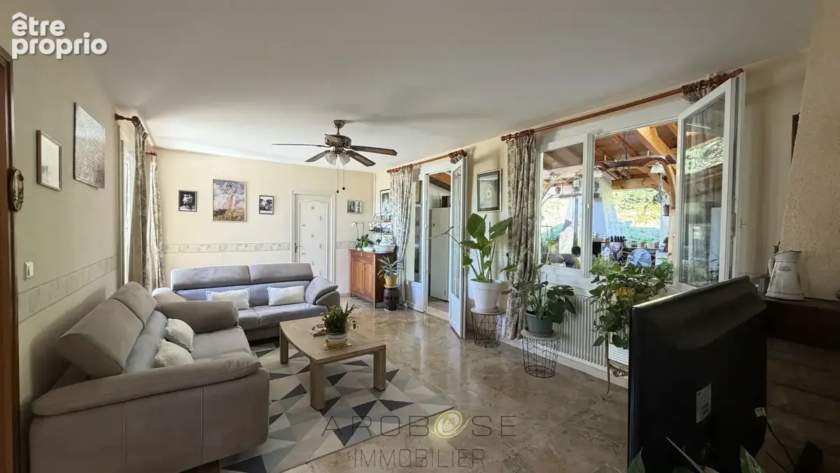 Maison de plain-pied avec piscine et environ 2 hectares - photo 12