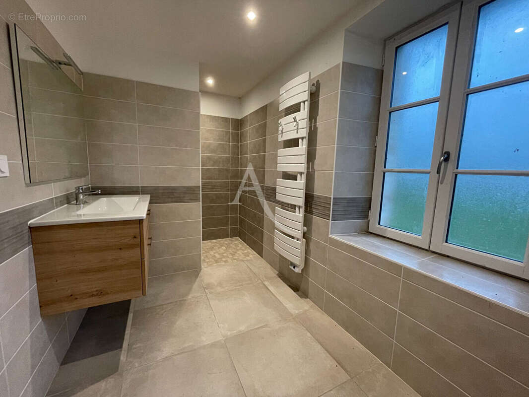 Maison à LE BERNARD