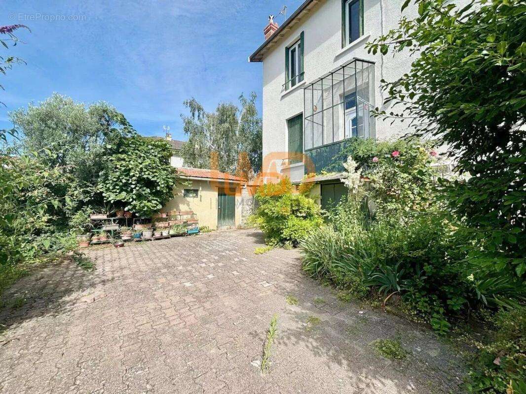 Maison à CLERMONT-FERRAND