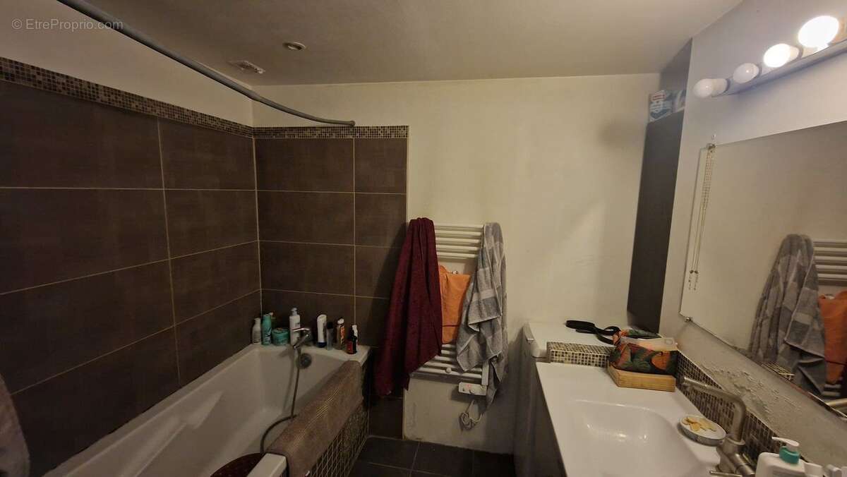 Appartement à LYON-8E