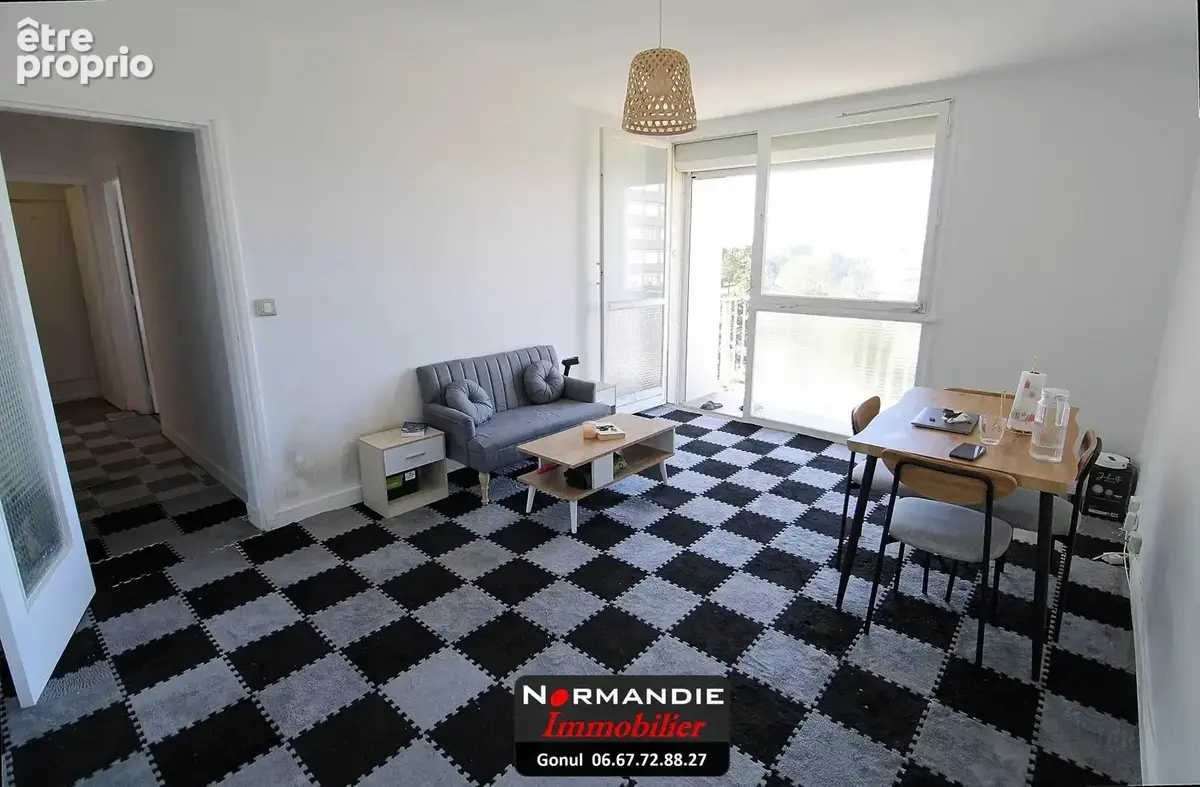Appartement à SAINT-ETIENNE-DU-ROUVRAY