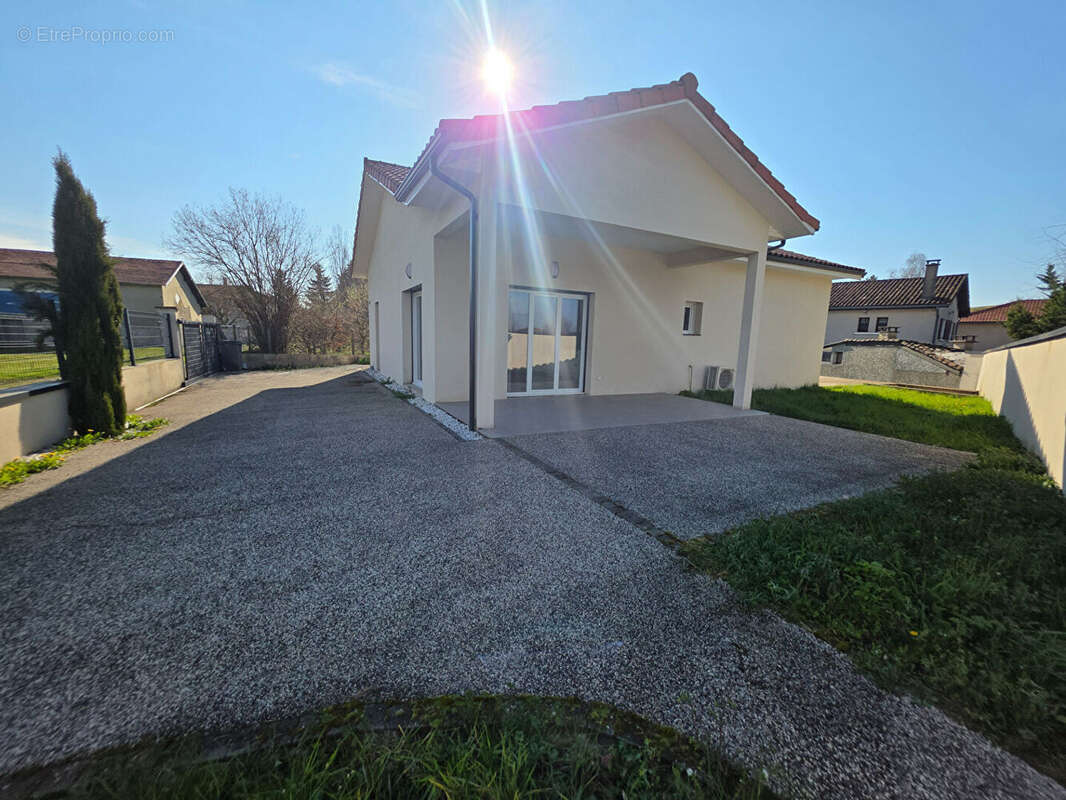 Maison à BOURGOIN-JALLIEU