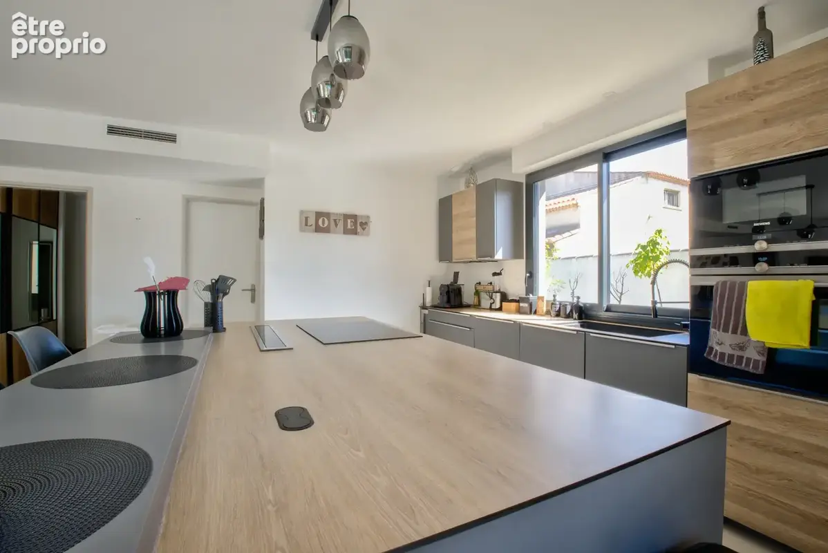 LA MÈDE   Maison récente de plain-pied avec piscine et belles prestations - photo 6