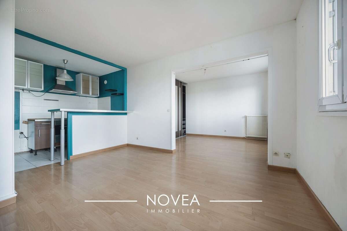 Appartement à MEYZIEU