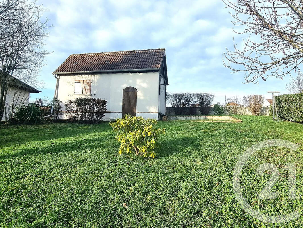 Maison à SAINT-SATUR