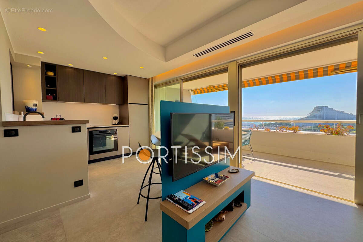 Appartement à VILLENEUVE-LOUBET