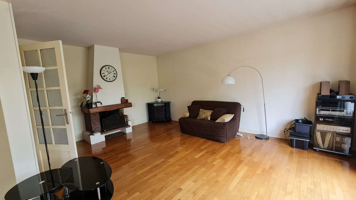 Maison à BURES-SUR-YVETTE