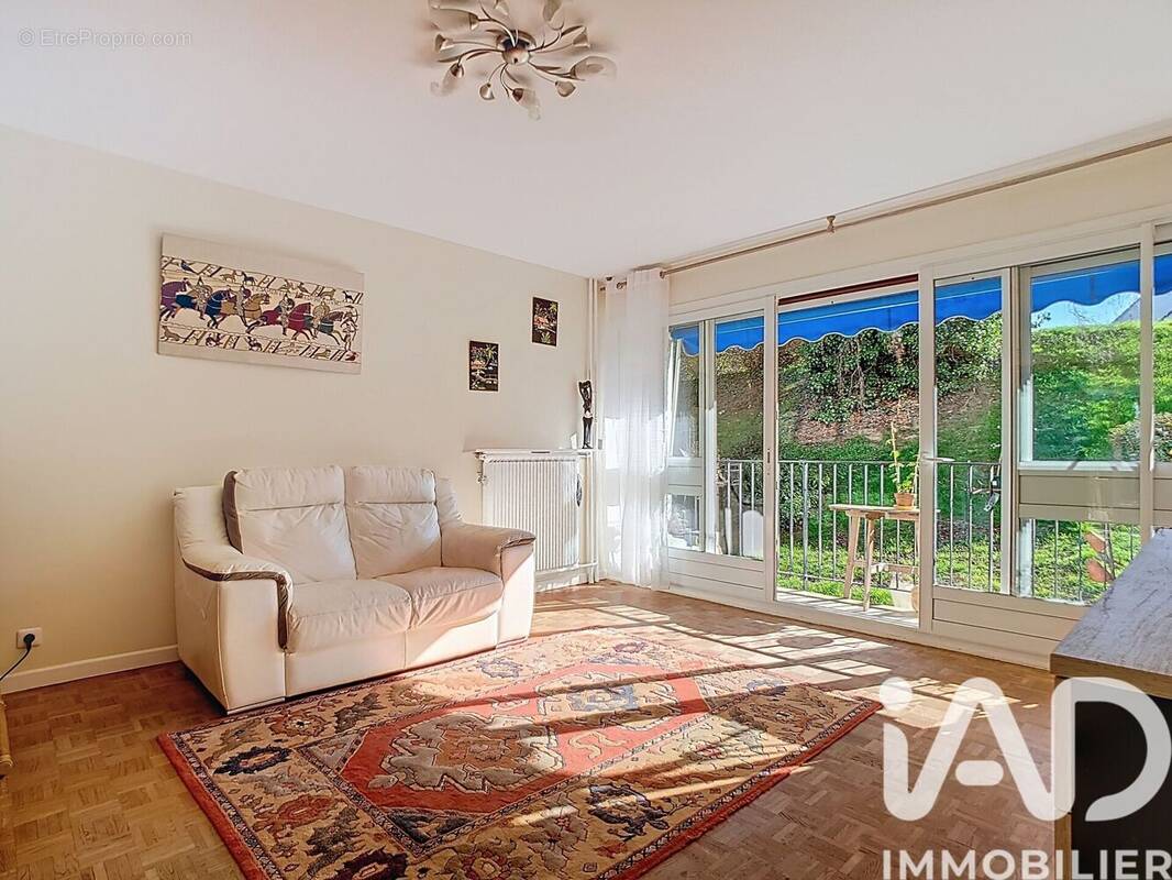 Photo 1 - Appartement à LES CLAYES-SOUS-BOIS