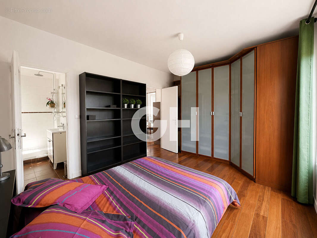 Père Lachaise - appartement en dernier étage - photo 6