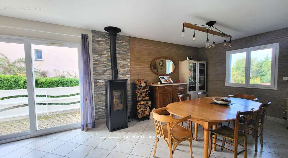 Maison à SAINT-ROMAIN-DE-POPEY