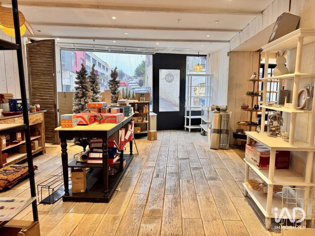 Photo 4 - Commerce à MONTESSON