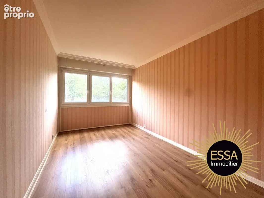 Appartement 4 pièces 87 m² à vendre à Velizy-Villacoublay (78140) - photo 4