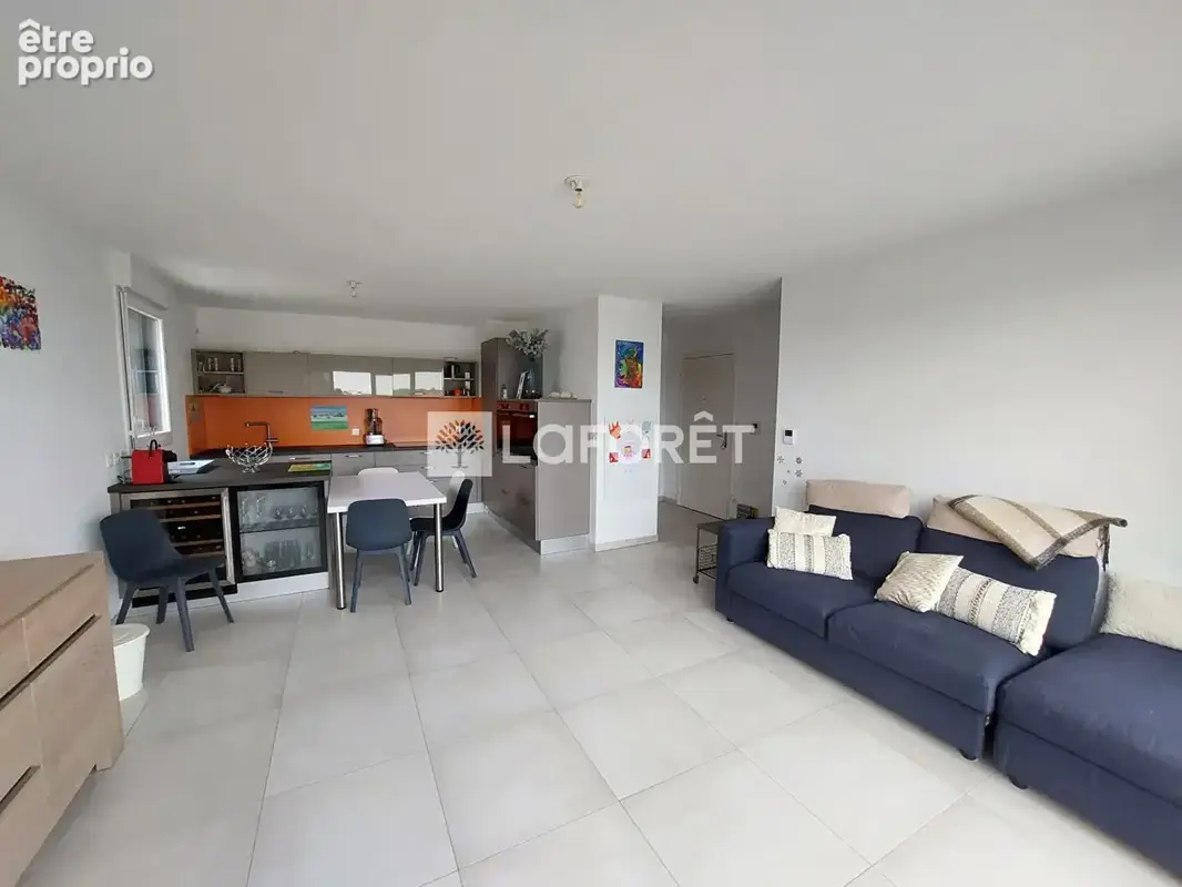Unique ! F3 cosy dans superbe résidence contemporaine avec terrasse 44 m2 + grand garage - photo 3