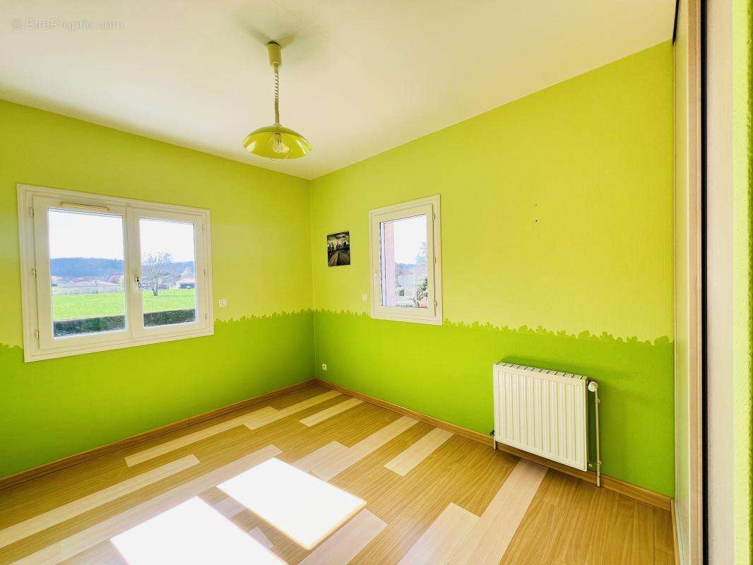 Maison à TERRASSON-LAVILLEDIEU