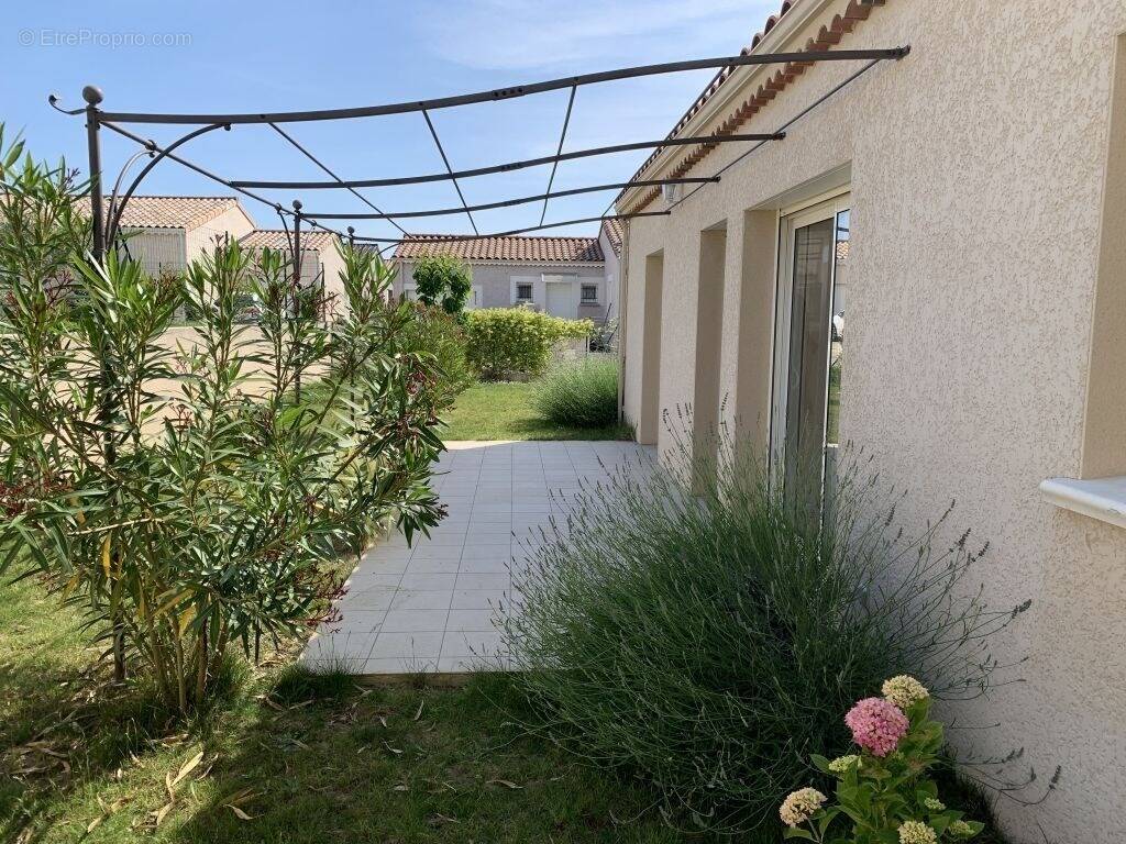 Maison à MONTBOUCHER-SUR-JABRON