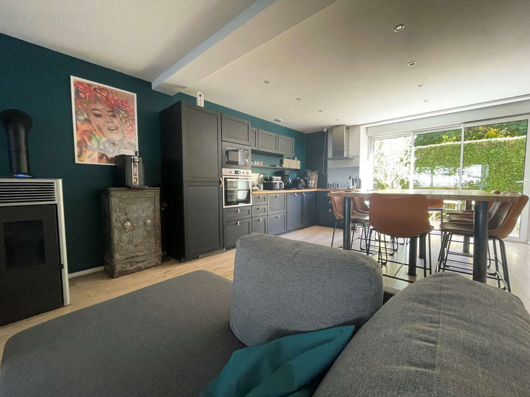 Maison à RIOM-ES-MONTAGNES