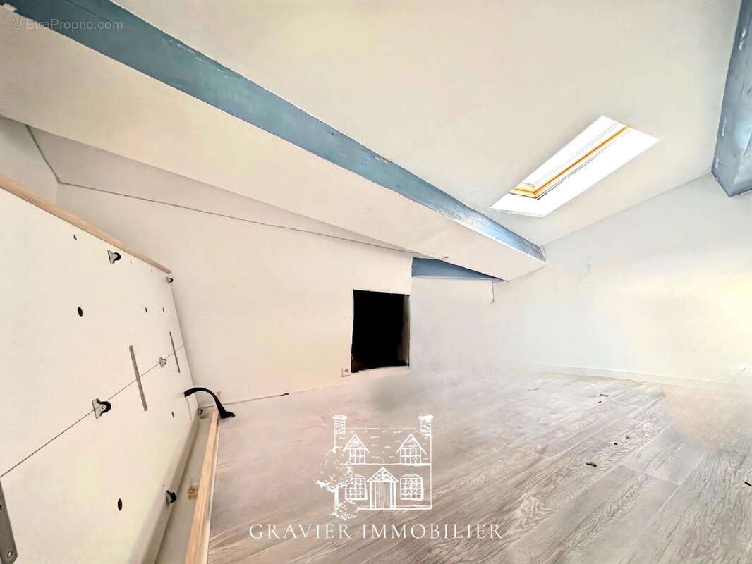 Maison à LA VALETTE-DU-VAR