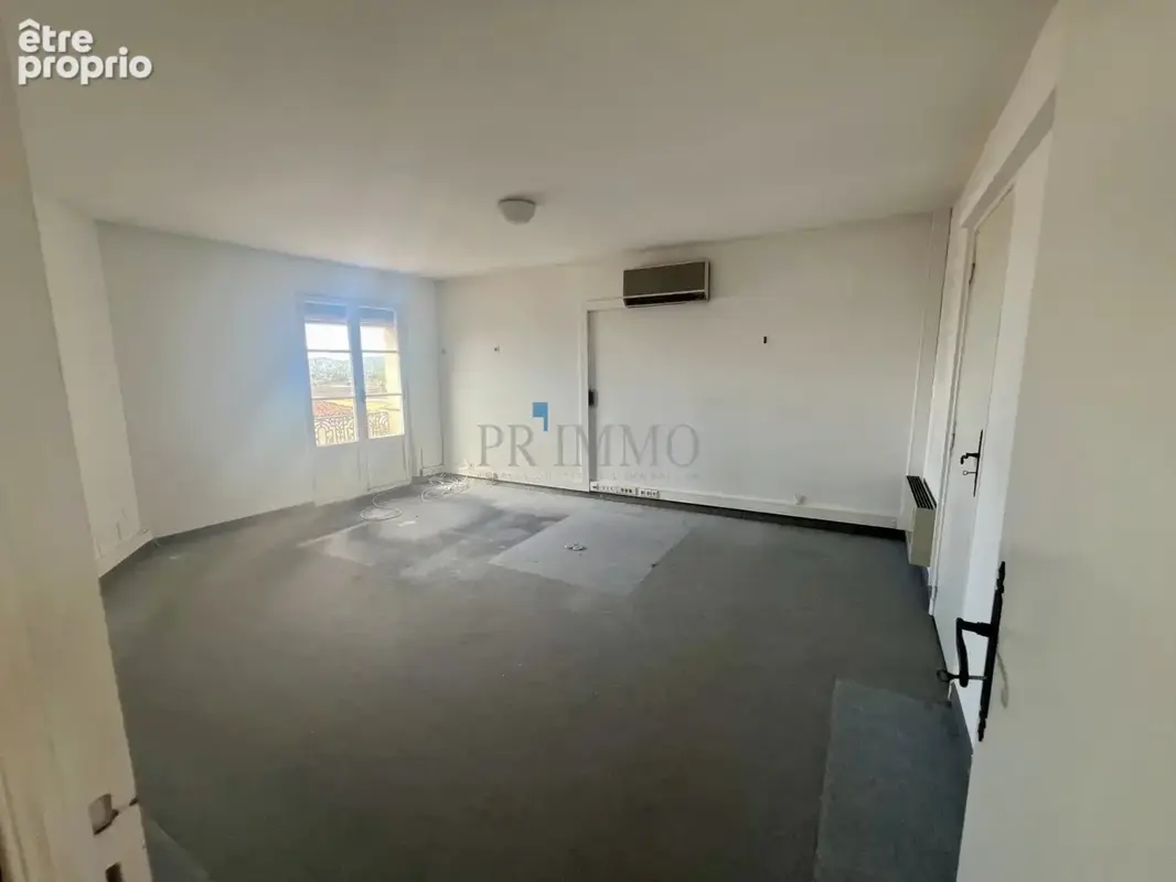 Fréjus Centre Immeuble entier à vendre avec ascenseur et ter - photo 6