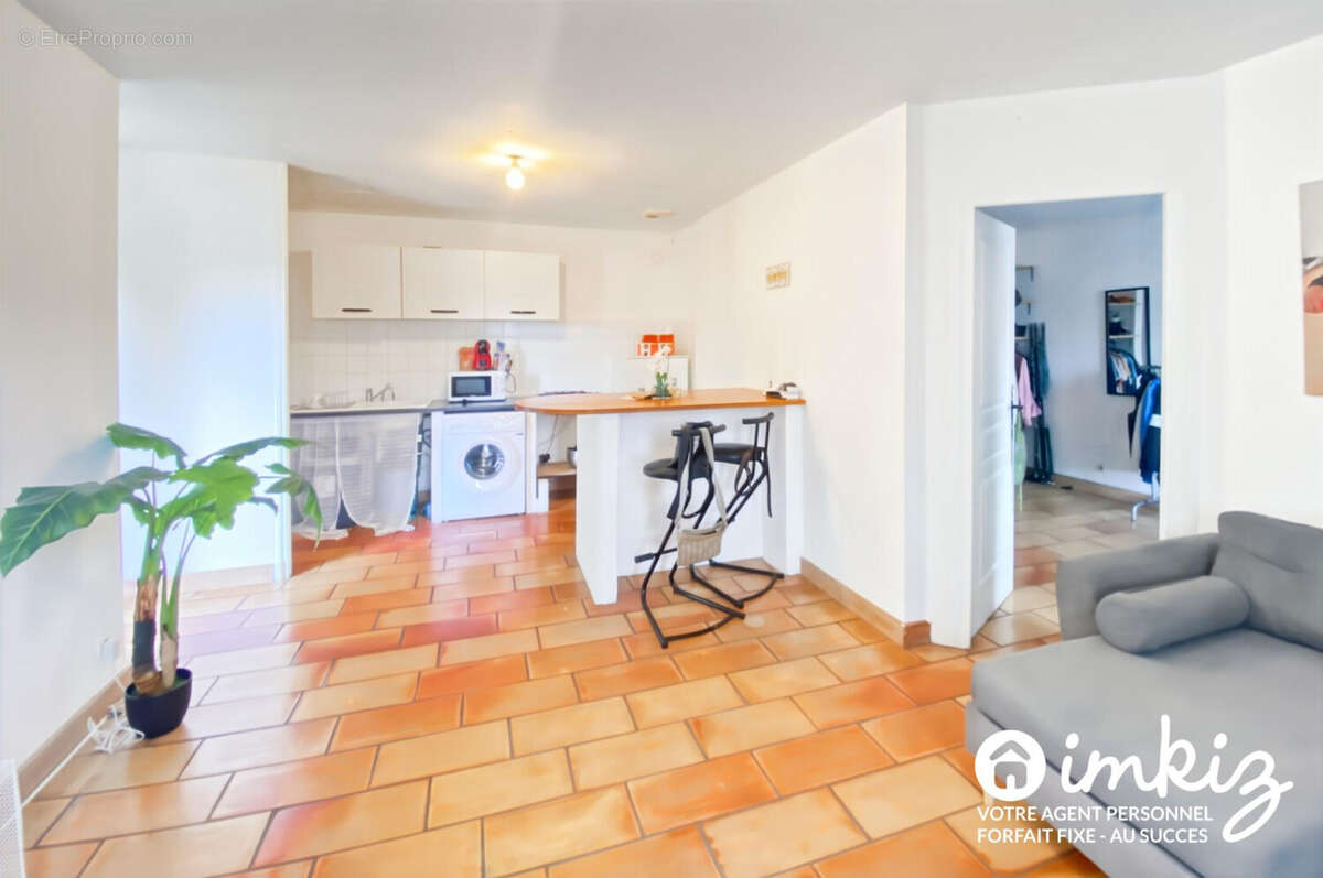 Appartement à ROGNES