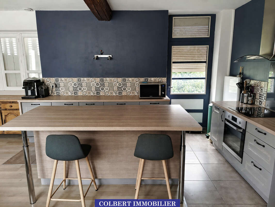 Maison rénovée avec dépendances exceptionnelles   Un bien rare aux multiples possibilités - photo 2