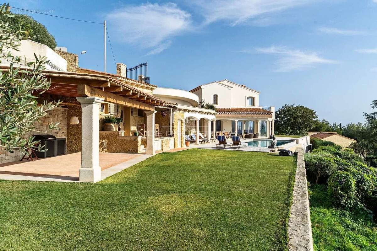 Maison à ROQUEBRUNE-CAP-MARTIN