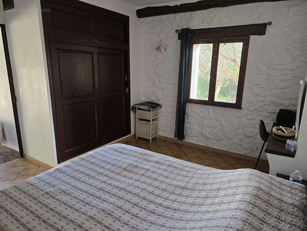 Maison à LE MUY
