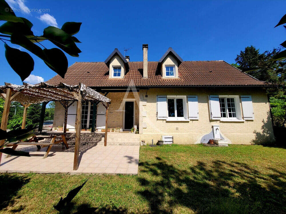 Maison à PRAYSSAC