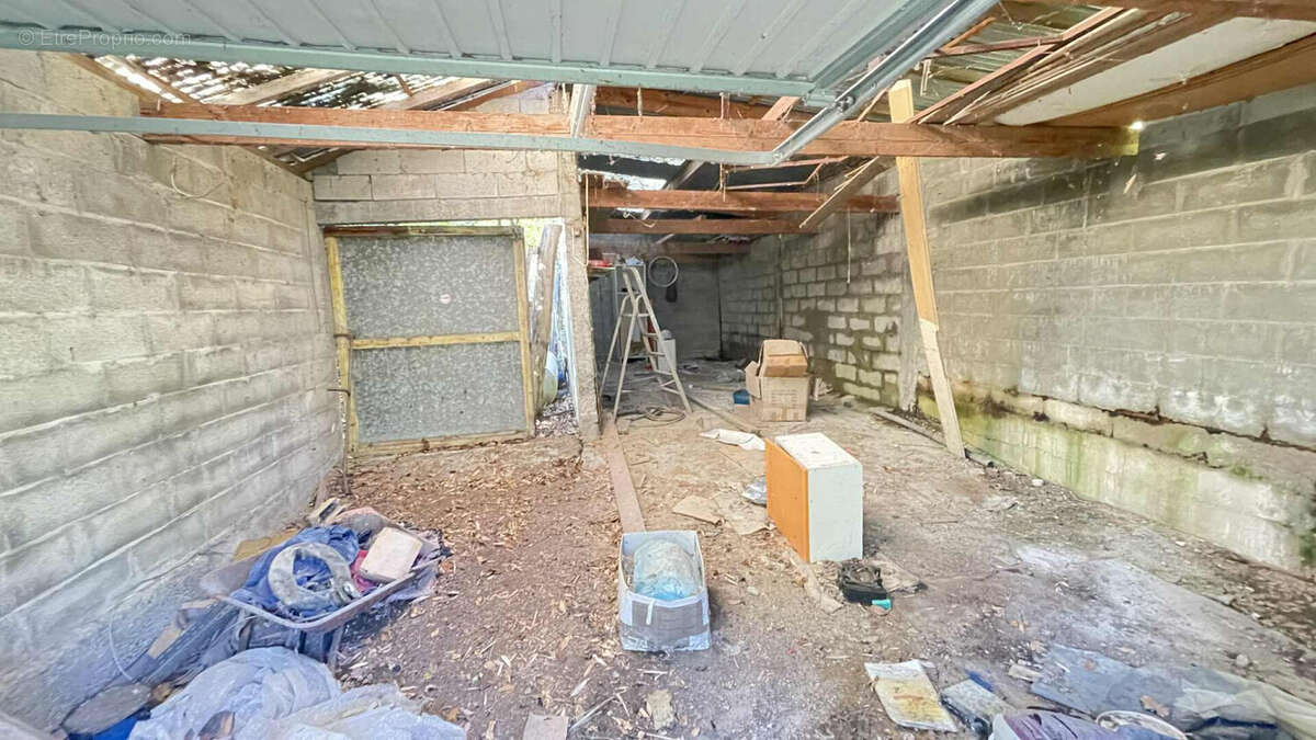Ensemble immobilier à rénover sur 3,7 hectares - photo 10